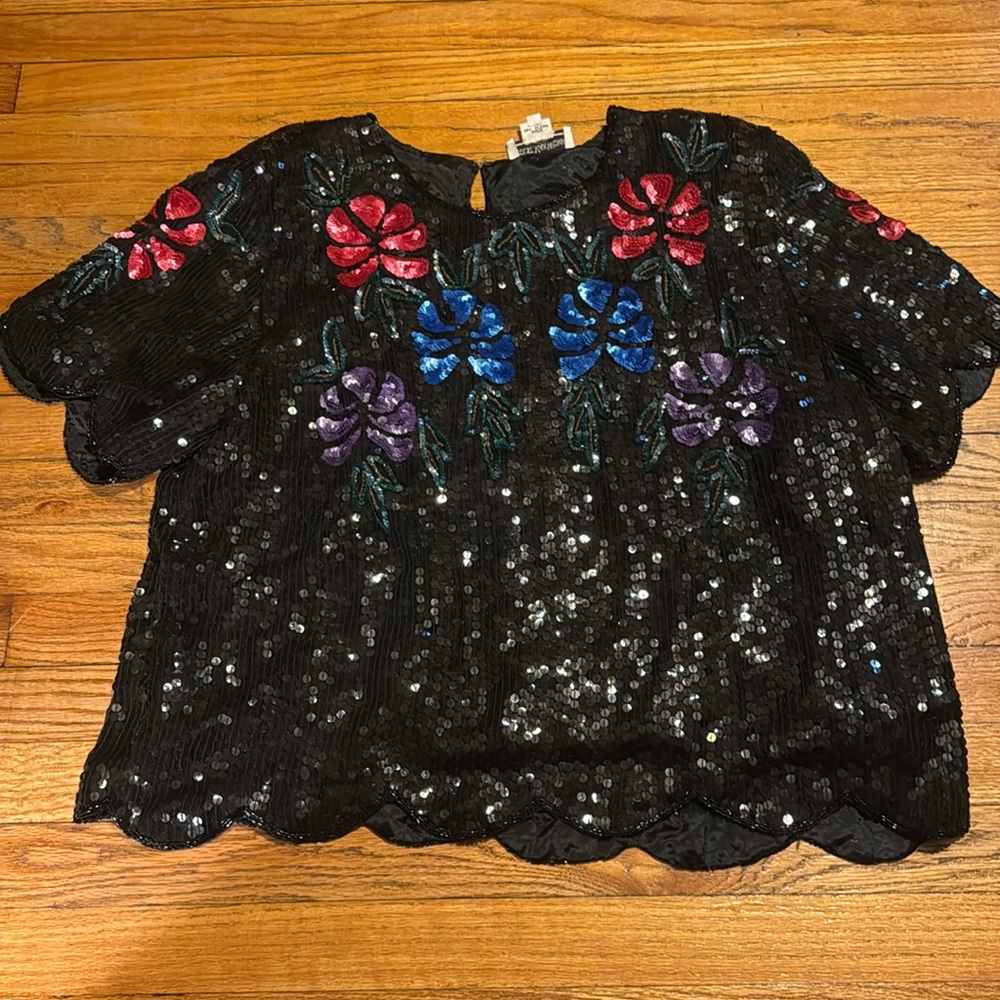 Floral Sequined and Beaded August Max Woman Short Sleeve Top
